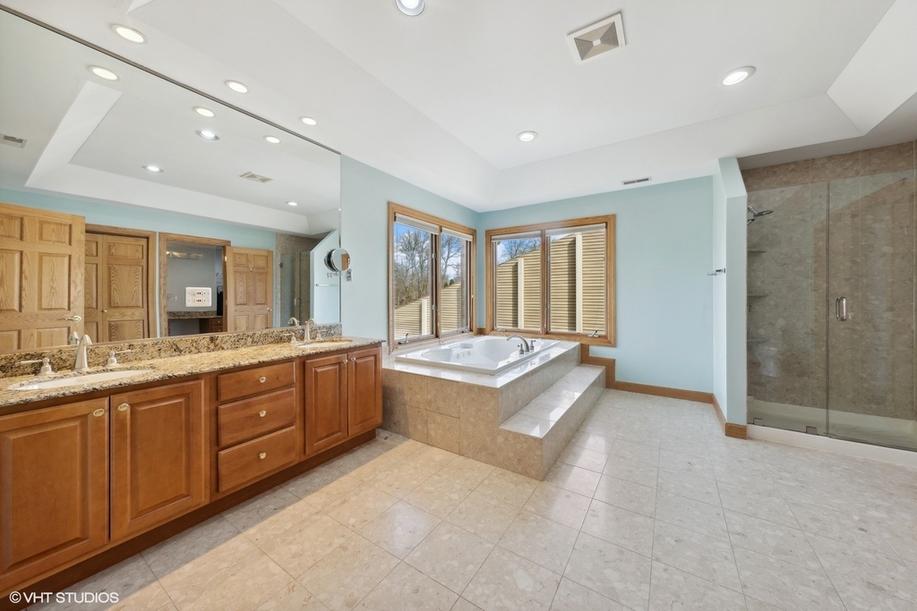 17w234 Massel Court - Photo 15