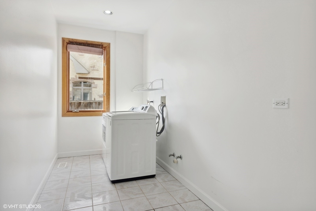 17w234 Massel Court - Photo 11