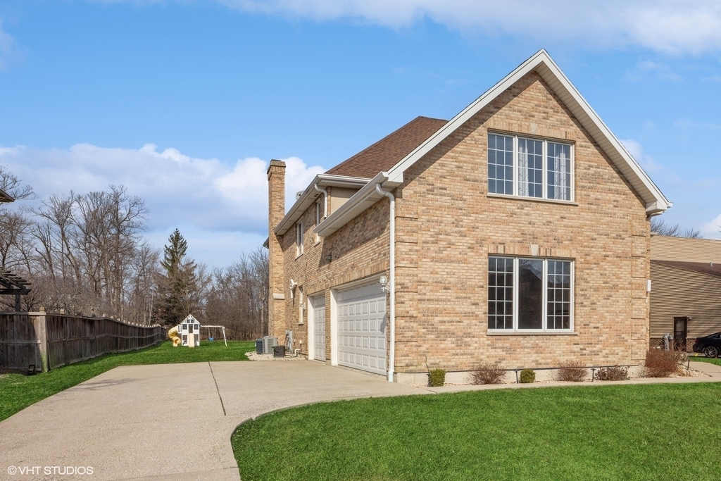 17w234 Massel Court - Photo 26