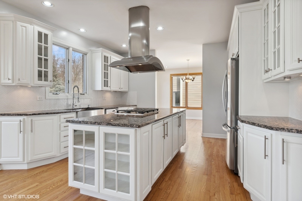 17w234 Massel Court - Photo 7