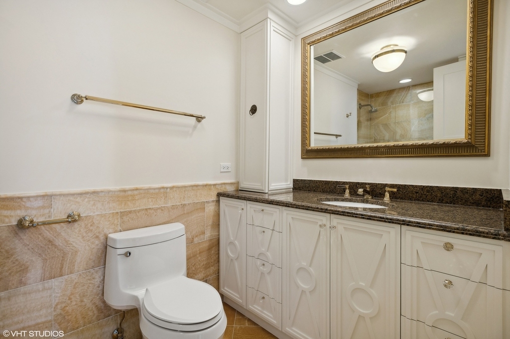 180 E Pearson Street - Photo 13