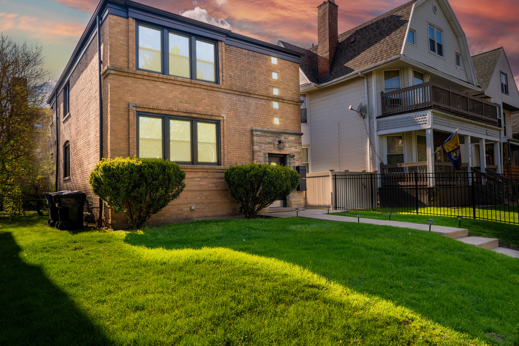 7212 S Euclid Avenue - Photo 1