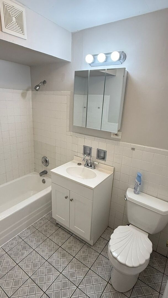 1119 E Algonquin Road - Photo 22