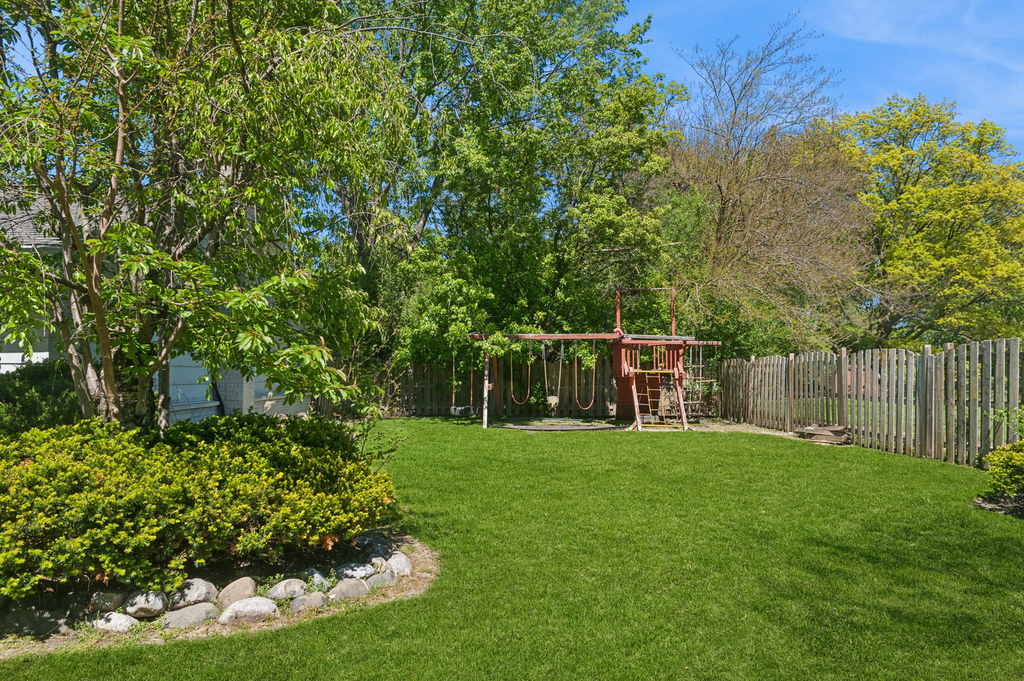 1663 Longvalley Drive - Photo 3