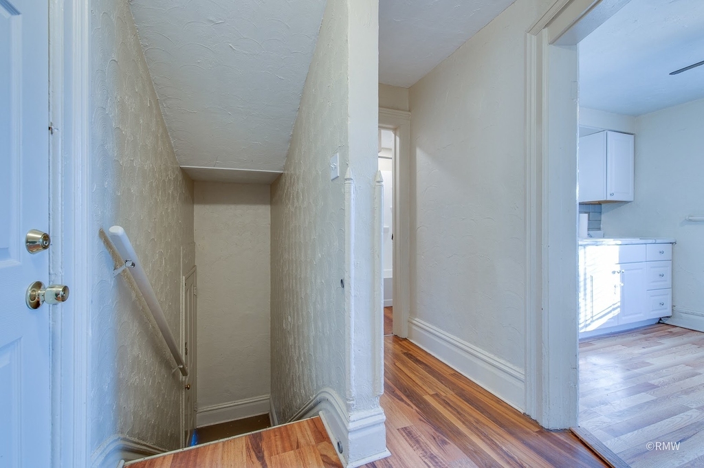 325 E Chicago Street - Photo 1