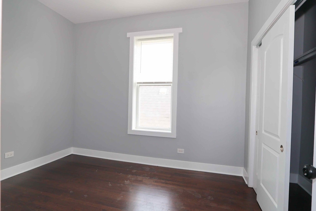 2858 S Saint Louis Avenue - Photo 8