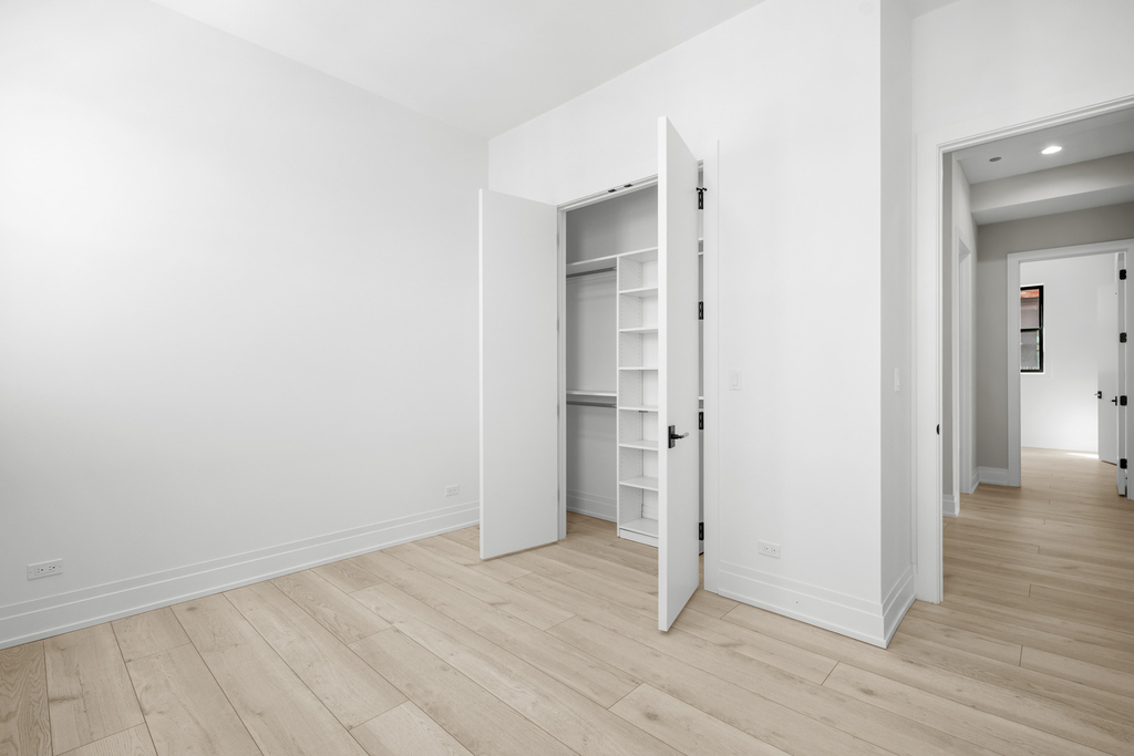 1331 W Taylor Street - Photo 1