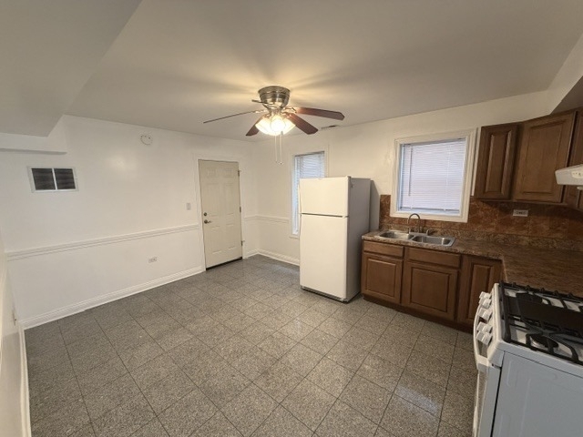 2140 W 23rd Street - Photo 6
