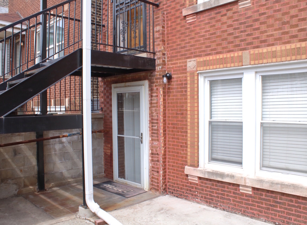 2140 W 23rd Street - Photo 1