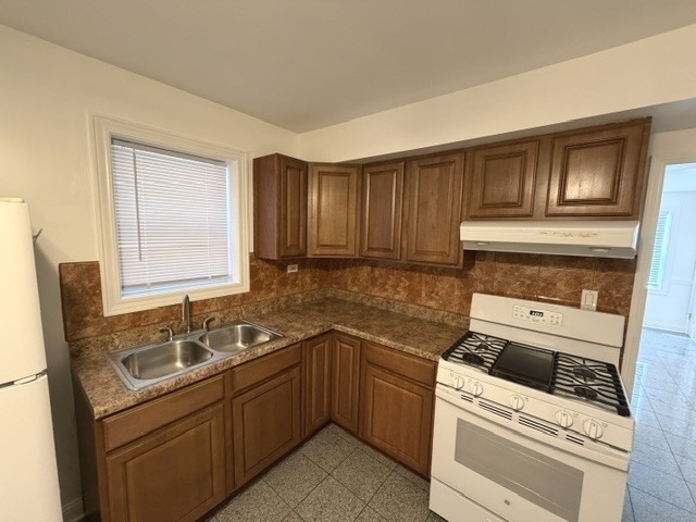 2140 W 23rd Street - Photo 8