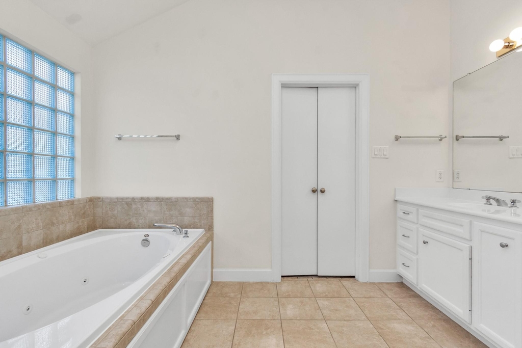 3627 Main Plaza Drive - Photo 26