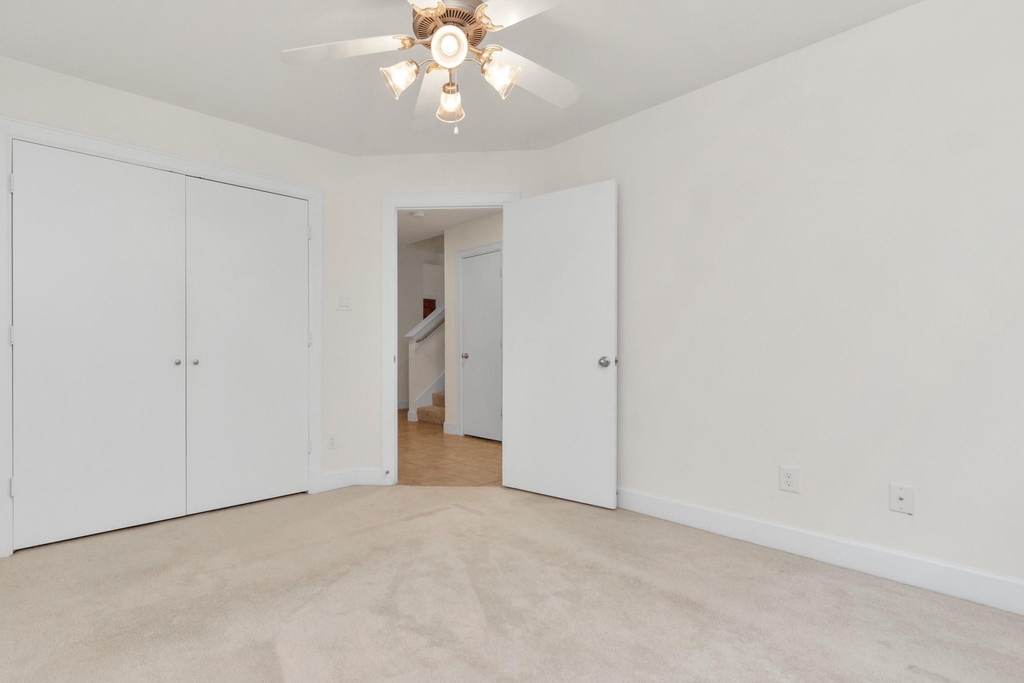 3627 Main Plaza Drive - Photo 4