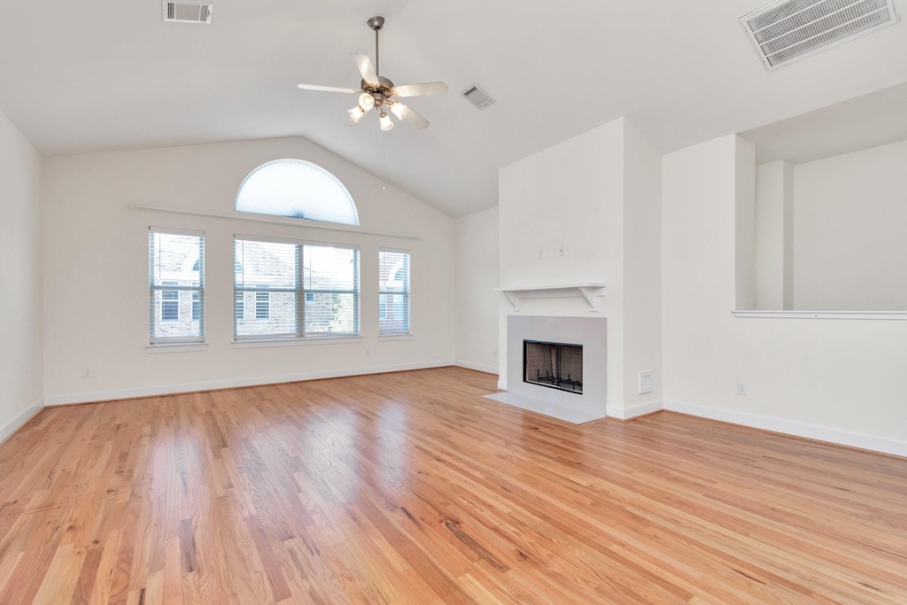 3627 Main Plaza Drive - Photo 9