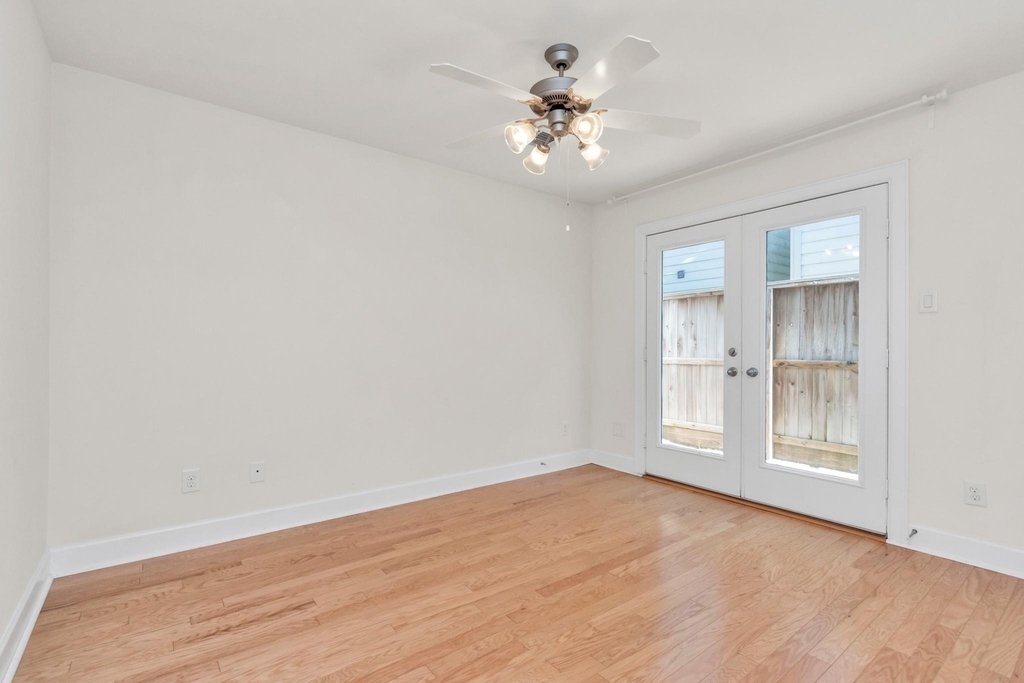 3627 Main Plaza Drive - Photo 6