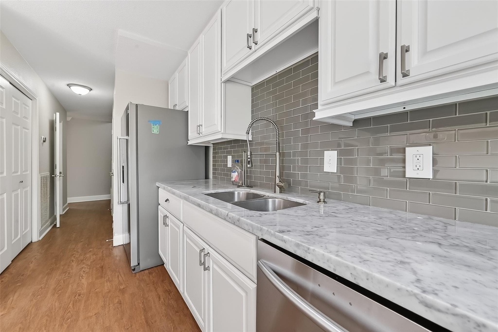 6351 Briar Rose Drive - Photo 10