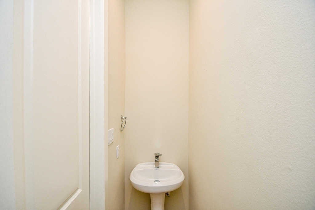 2307 Warhol Way - Photo 19