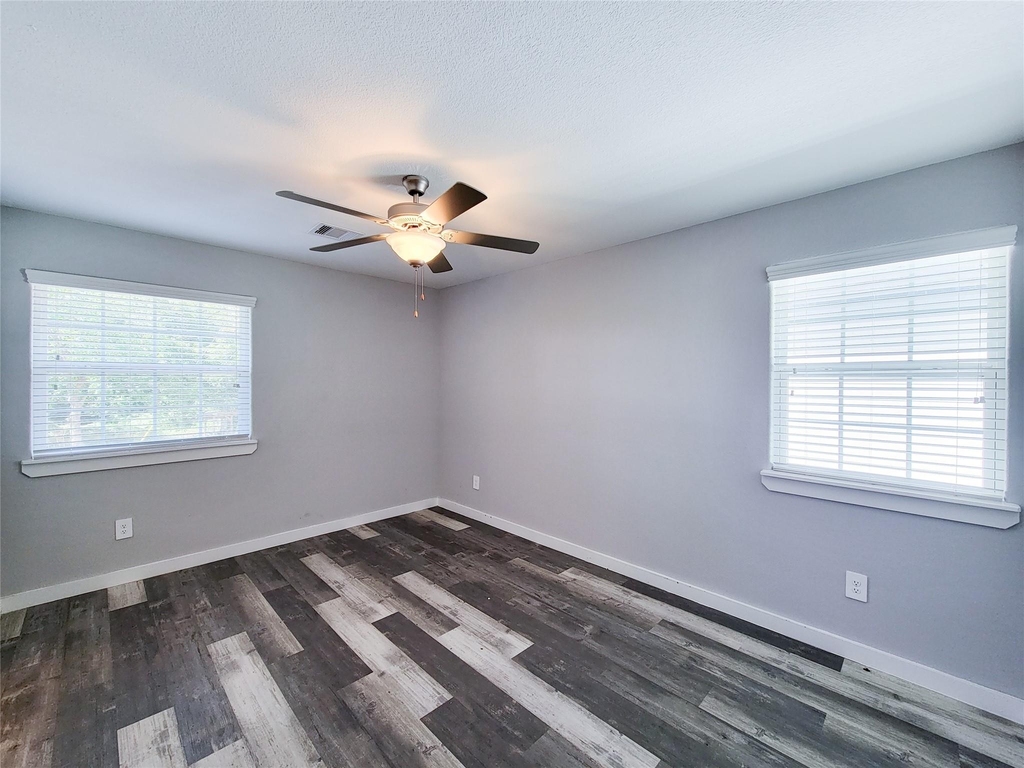 7202 Sandle Street - Photo 15