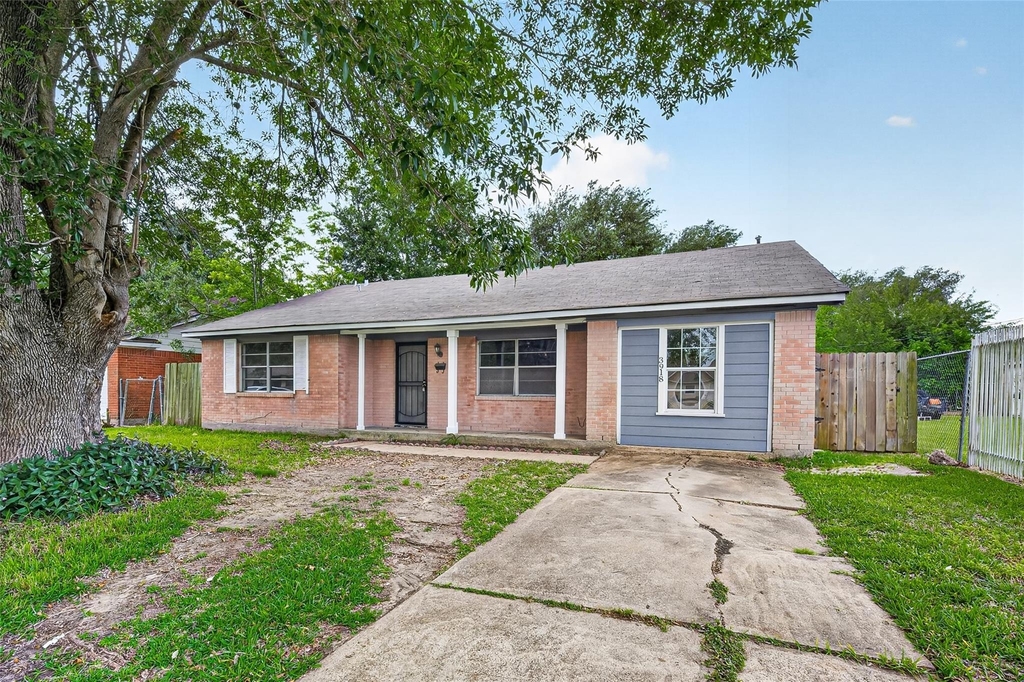 3918 Tavenor Lane - Photo 2