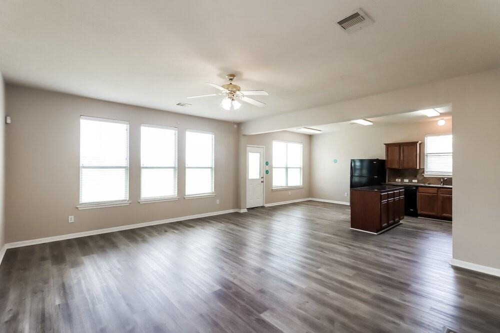 19107 Remington Grove Court - Photo 4