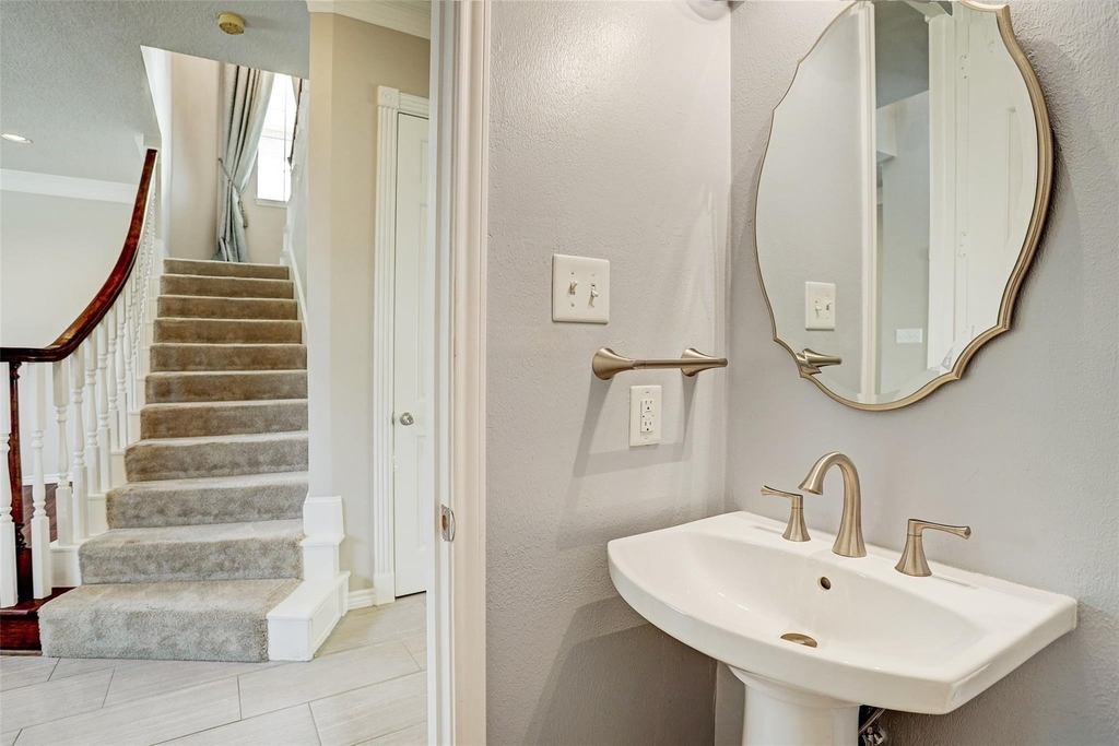 4425 Mildred Street - Photo 8