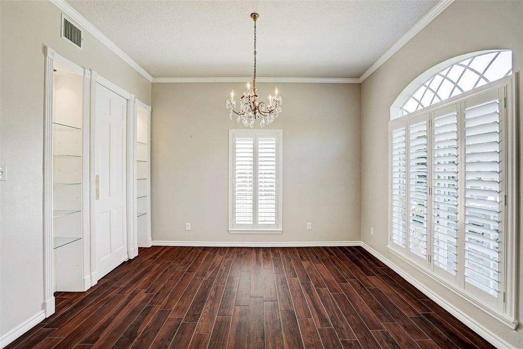 4425 Mildred Street - Photo 2