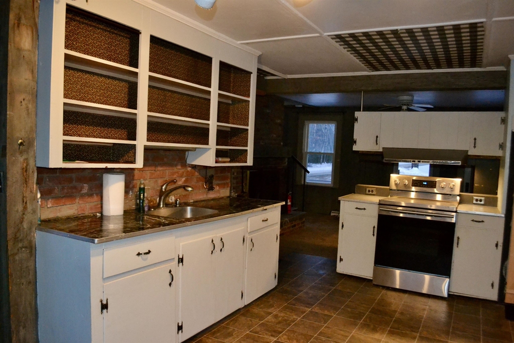 224 East Main - Photo 3