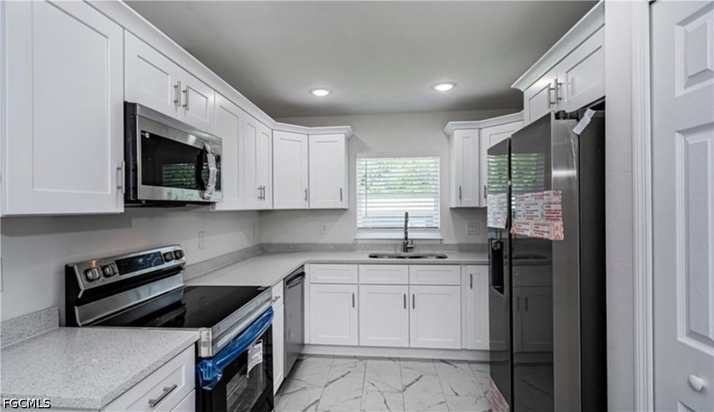 303 E 7th Street - Photo 2