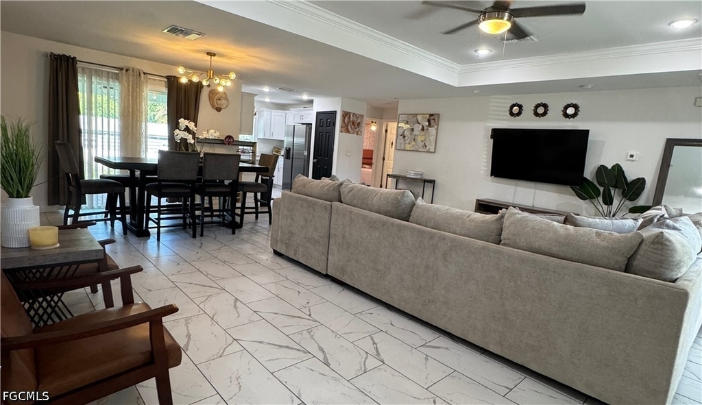 303 E 7th Street - Photo 17