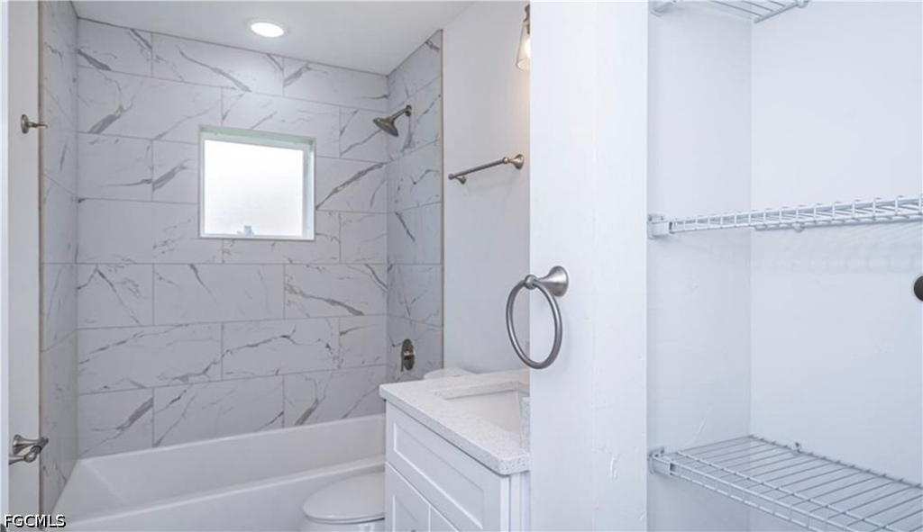 303 E 7th Street - Photo 9
