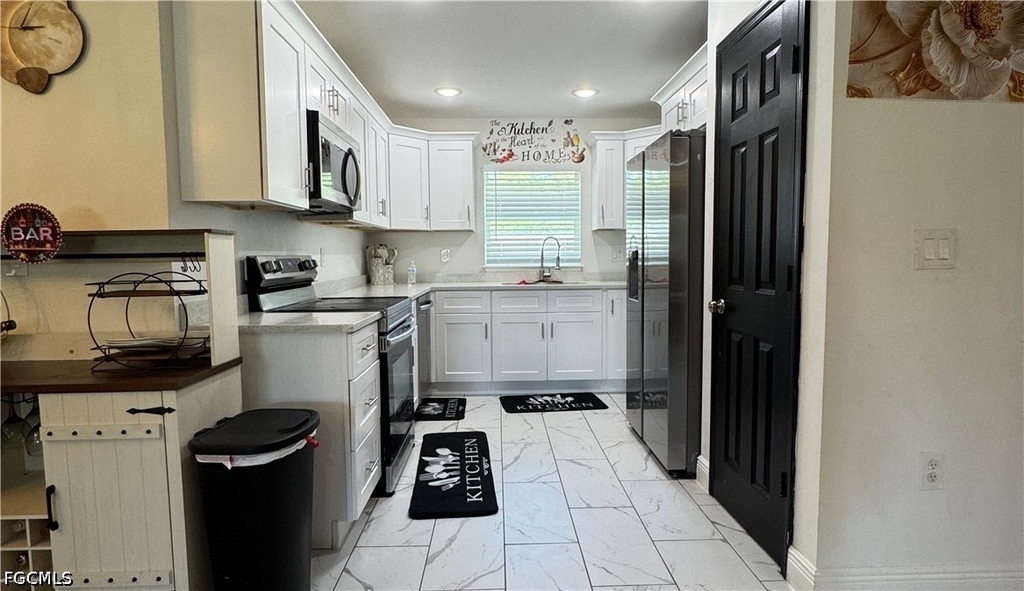 303 E 7th Street - Photo 18
