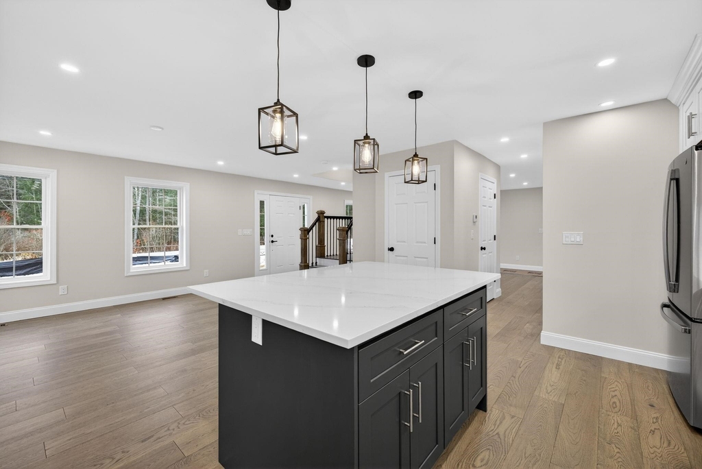 335 Raymond - Photo 14