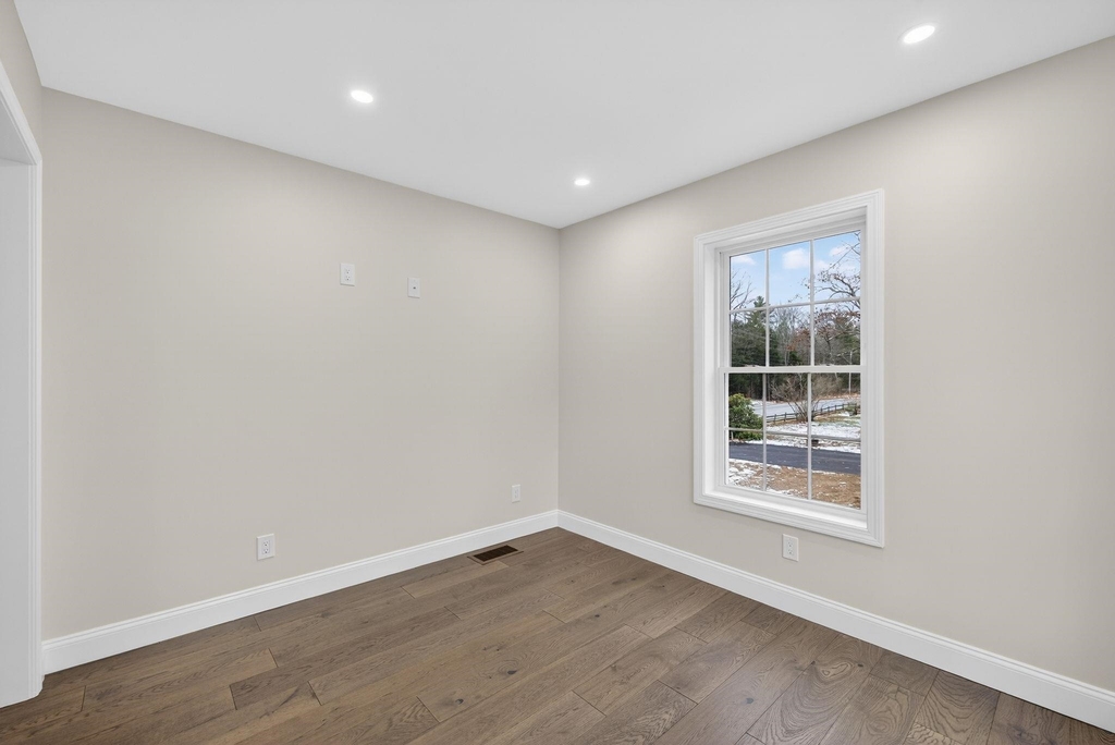 335 Raymond - Photo 39