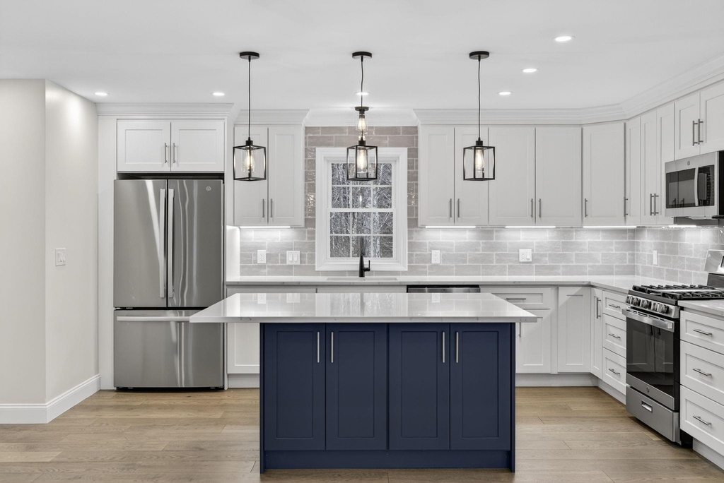 335 Raymond - Photo 9