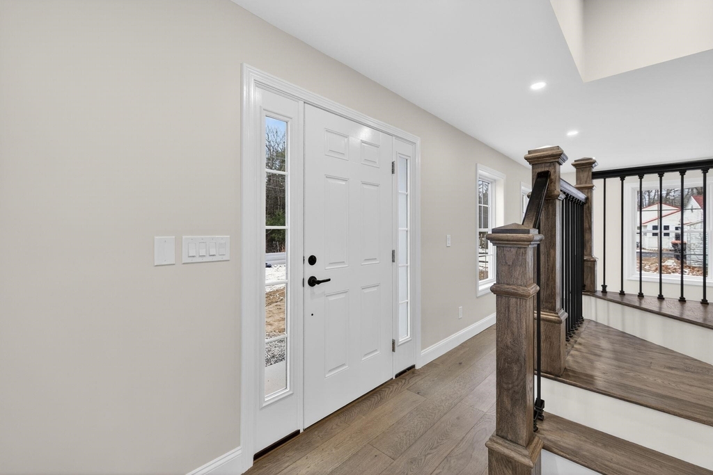 335 Raymond - Photo 5