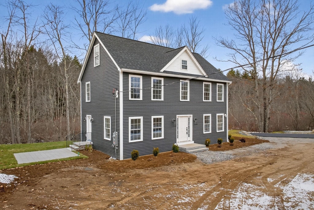 335 Raymond - Photo 1