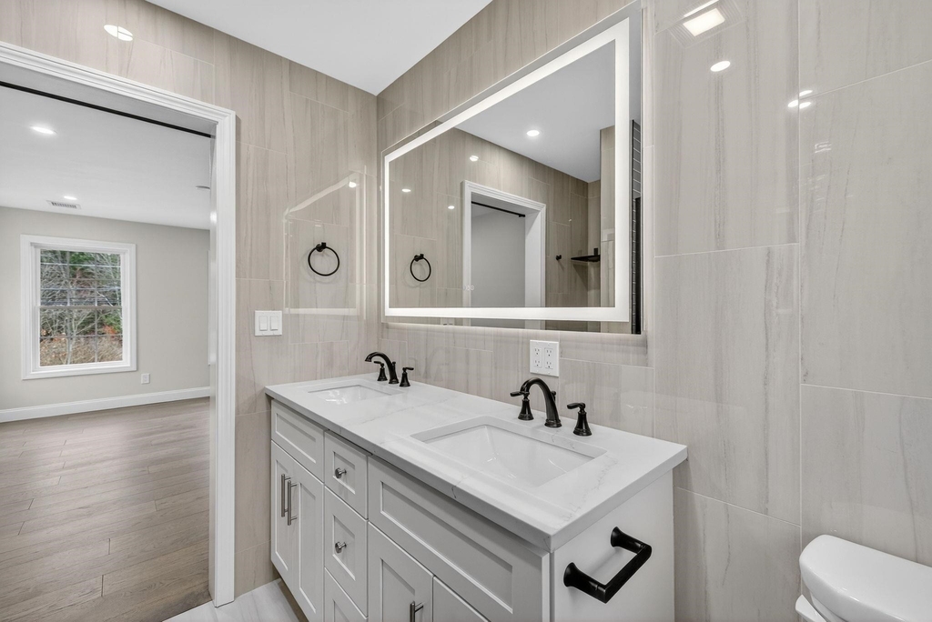 335 Raymond - Photo 34