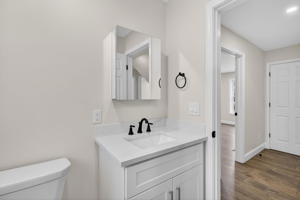 335 Raymond - Photo 27