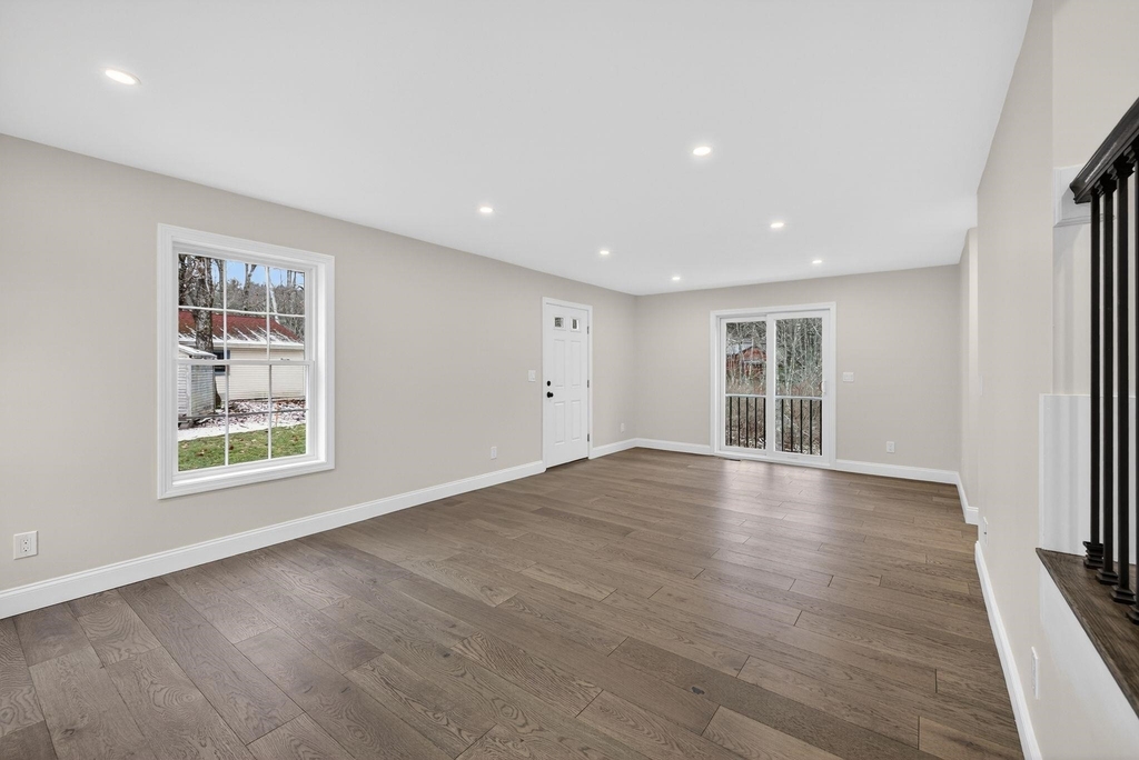 335 Raymond - Photo 18