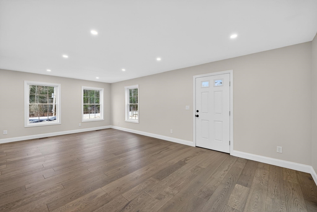 335 Raymond - Photo 20