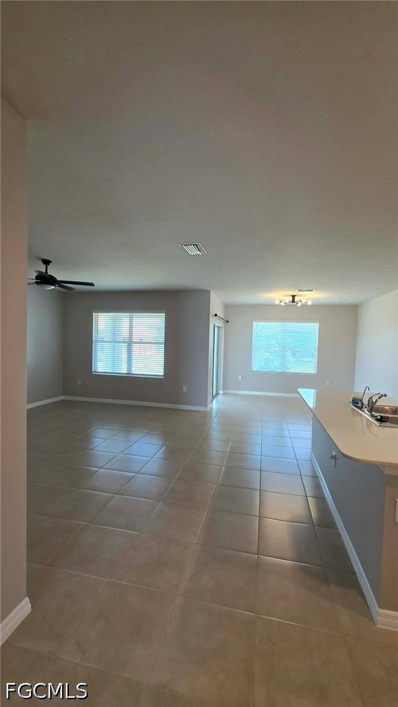1437 Nw 31st Place - Photo 8
