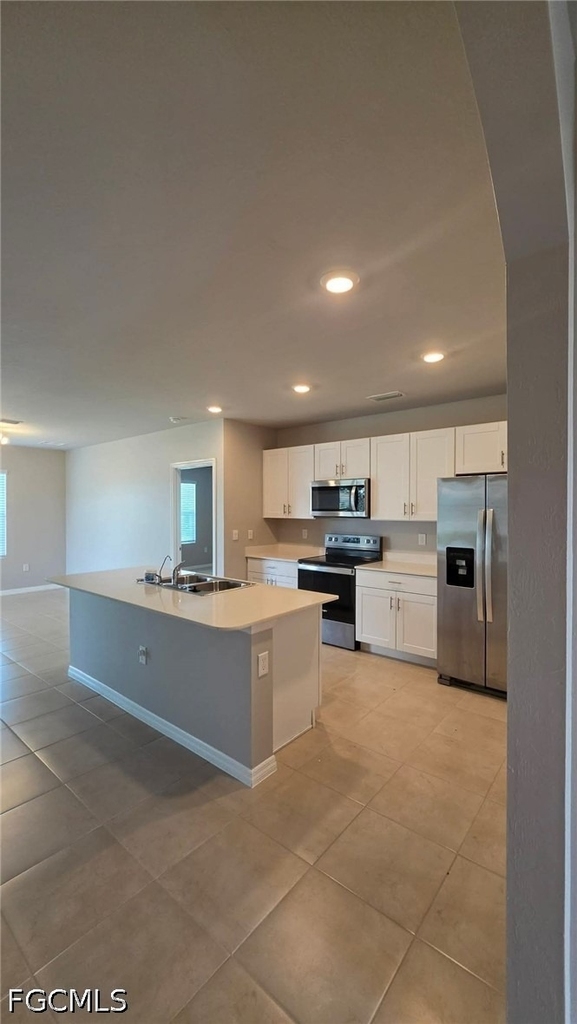 1437 Nw 31st Place - Photo 7