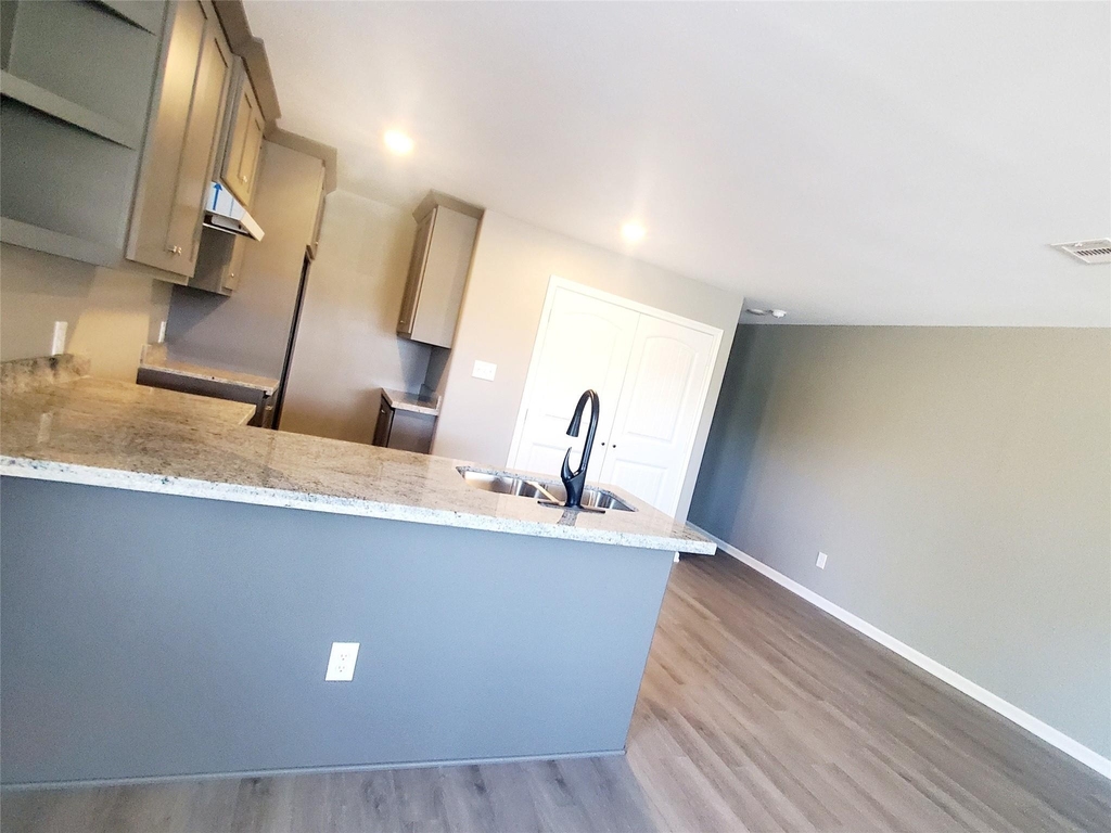 2203 N Winfree Street - Photo 6