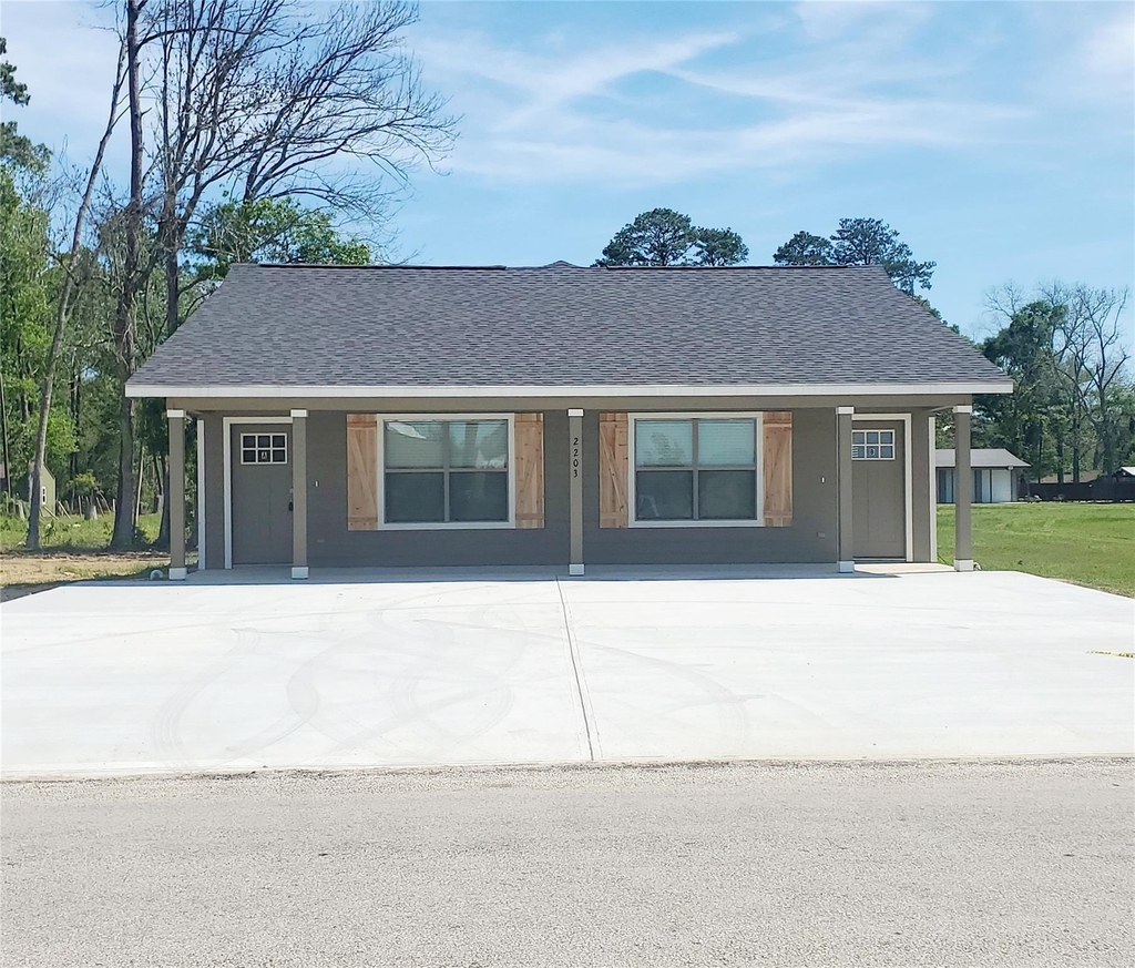 2203 N Winfree Street - Photo 0