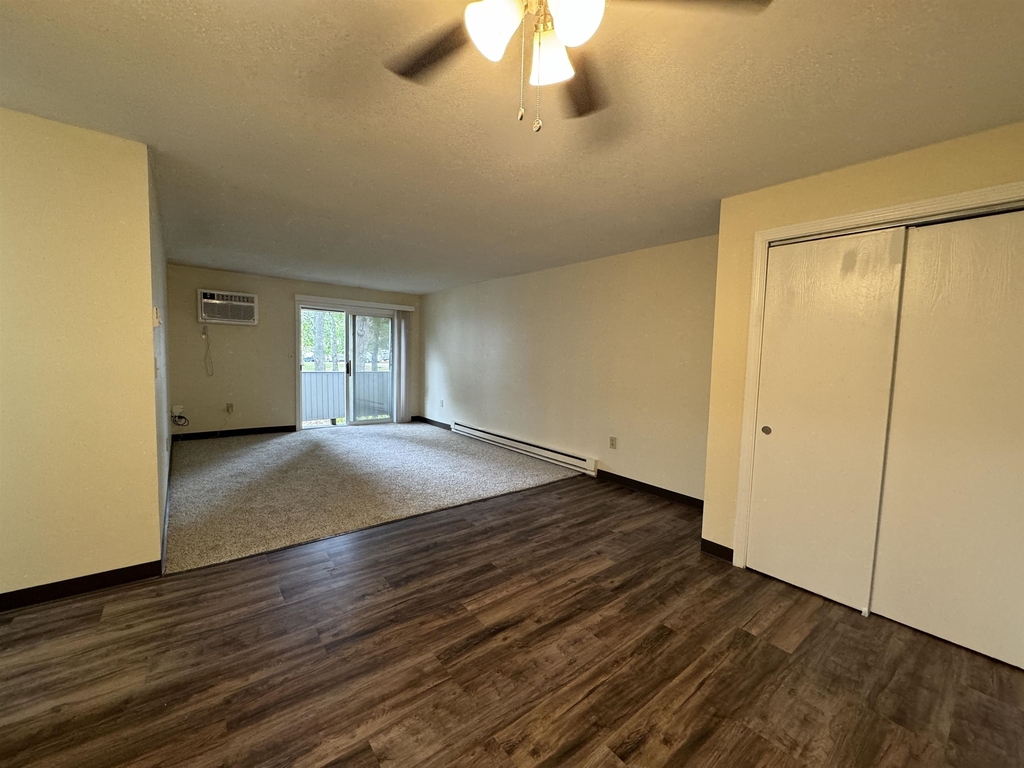 131 Eastern - Photo 11