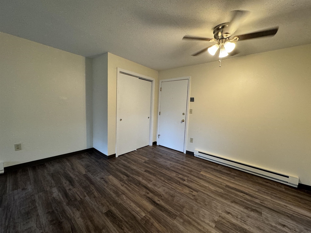 131 Eastern - Photo 9