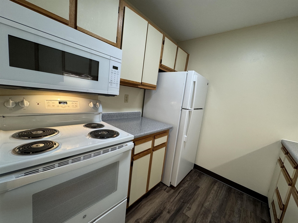 131 Eastern - Photo 4