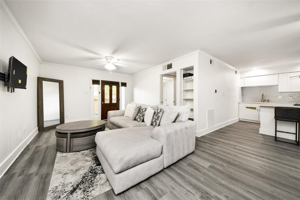 3131 Cummins Street - Photo 9