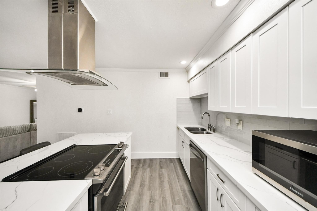 3131 Cummins Street - Photo 4