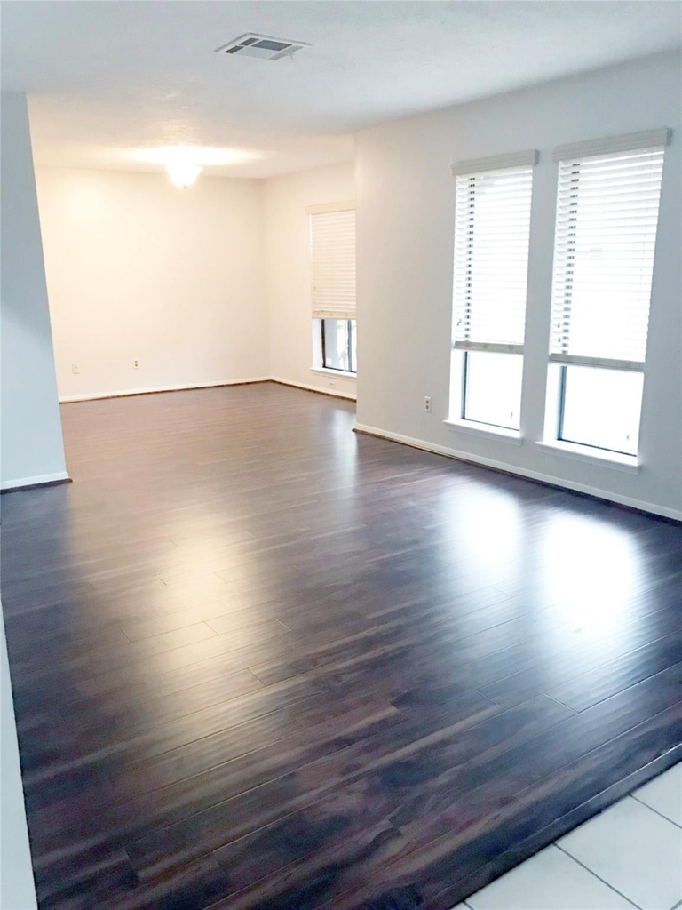 10118 Sageglow Drive - Photo 8