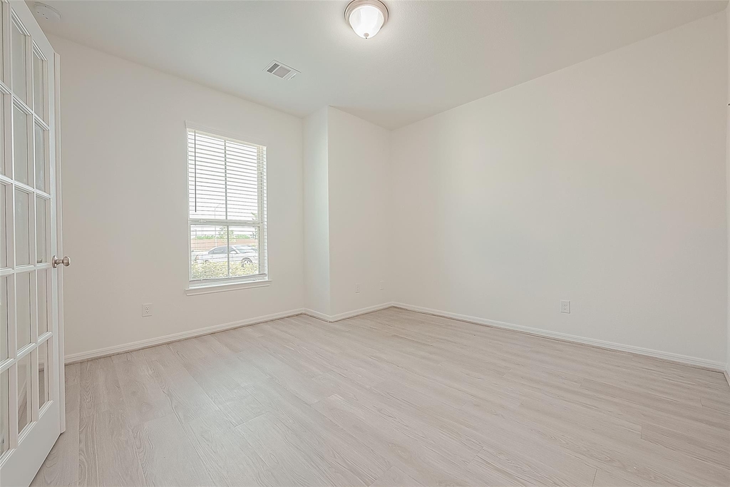 3111 Trishelle Court - Photo 3